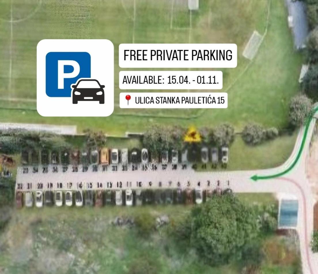 Deluxe Studio In City Center With Free Private Parking Ровинь Экстерьер фото
